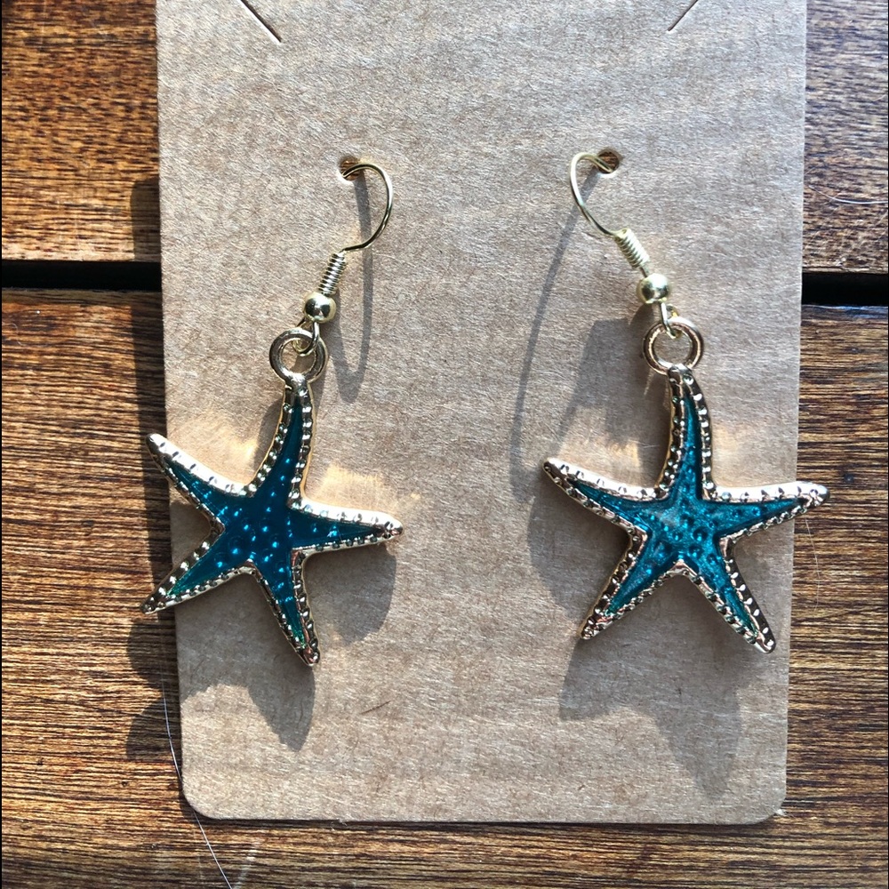 2/$20🌟Starfish Earrings!🐠